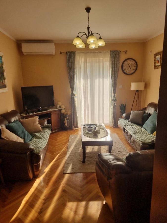 Apartman Nina Kotor Luaran gambar