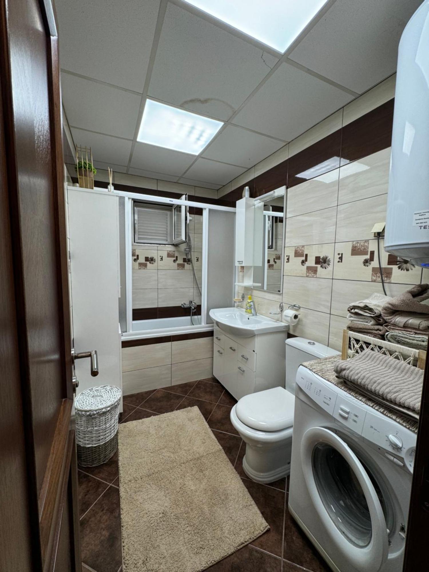 Apartman Nina Kotor Luaran gambar