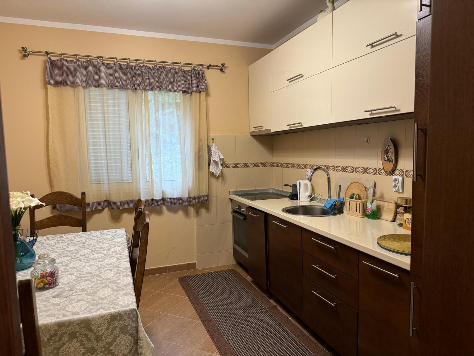 Apartman Nina Kotor Luaran gambar